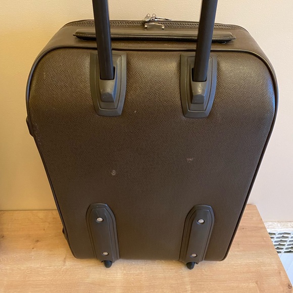 Authentic Louis Vuitton taiga leather pegase 55 carry on - Picture 4 of 9